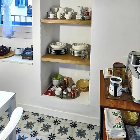 Lady Of The Apartamento Argegno