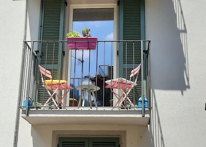 Lady Of The Apartamento *